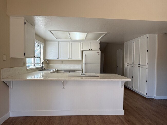 535 Bayview Park Dr Milpitas, CA 95035 photo 3
