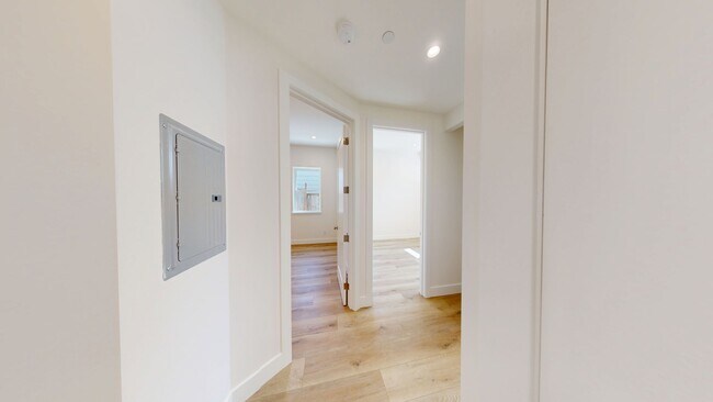69 Horace St San Francisco, CA 94110 photo 4