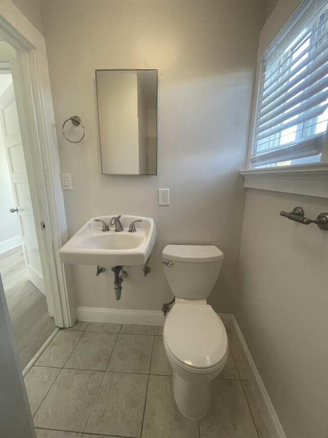 52 S 10th St San Jose, CA 95112 photo 4