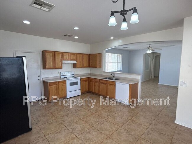 15366 W Dreyfus St Surprise, AZ 85379 photo 4