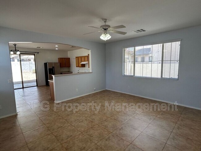 15366 W Dreyfus St Surprise, AZ 85379 photo 5