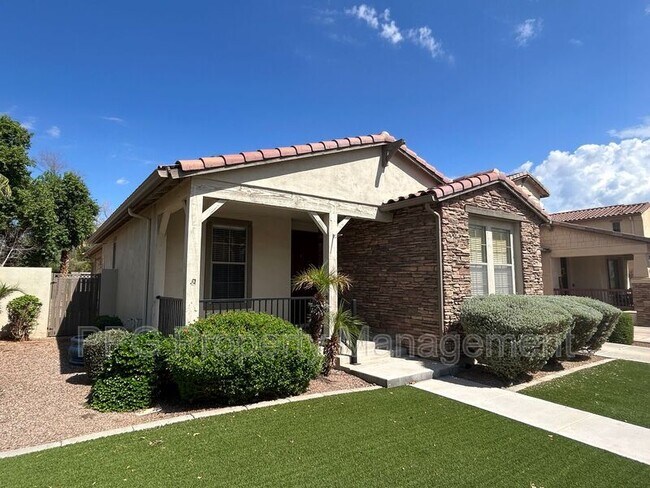 15366 W Dreyfus St Surprise, AZ 85379 photo 2