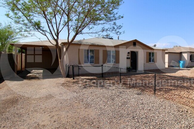 2929 W Garfield St Phoenix, AZ 85009 photo 2