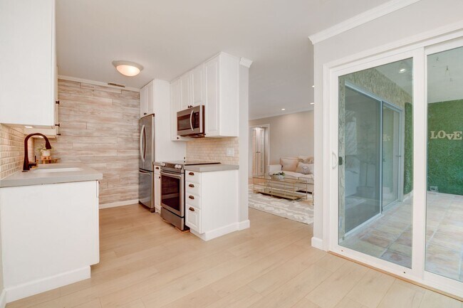 6314 Friars Rd San Diego, CA 92108 photo 4