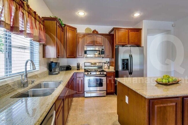 5101 W Molly Ln Phoenix, AZ 85083 photo 2