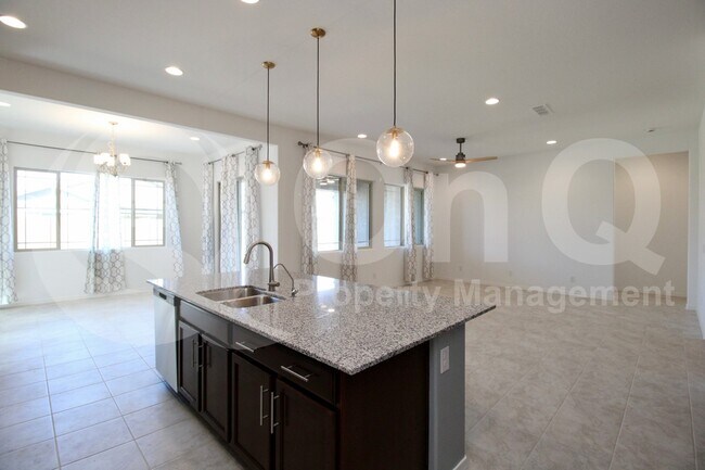 20554 E Via de Colina Queen Creek, AZ 85142 photo 4