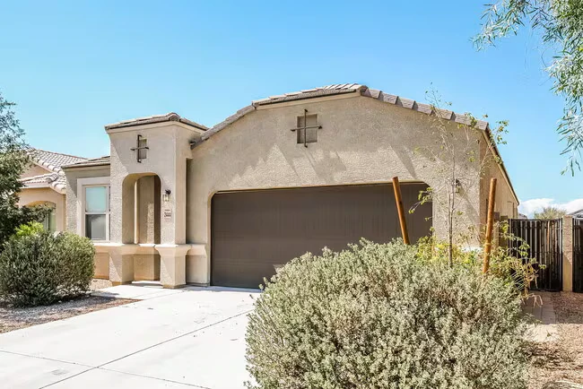 2444 W Tamarisk Ave Phoenix, AZ 85041 photo 3
