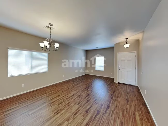 17321 W Tara Ln Surprise, AZ 85388 photo 4