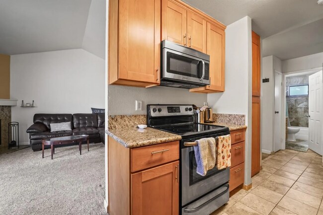 6378 Joaquin Murieta Ave Newark, CA 94560 photo 5