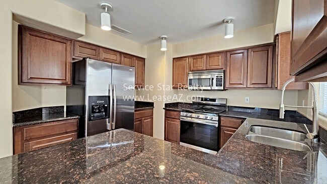 13642 W Desert Flower Dr Goodyear, AZ 85395 photo 4