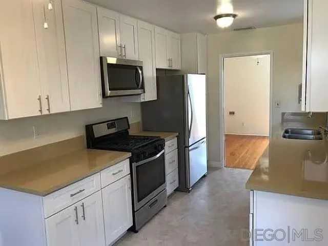 3310 Gregory St photo 5
