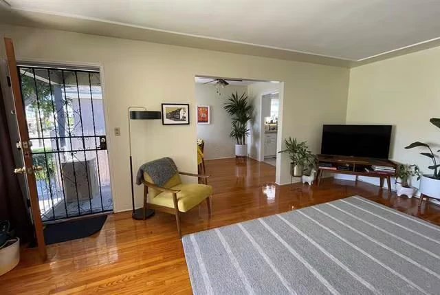 3310 Gregory St photo 2