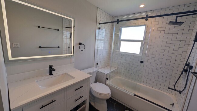 505 Lewis Ave San Leandro, CA 94577 photo 4