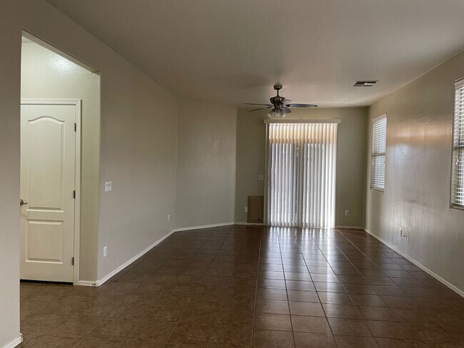 7419 W Glass Ln Phoenix, AZ 85339 photo 4