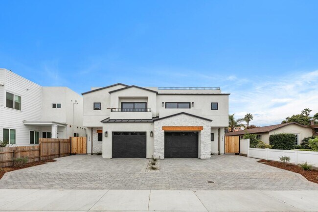243 Dahlia Ave Imperial Beach, CA 91932 photo 4