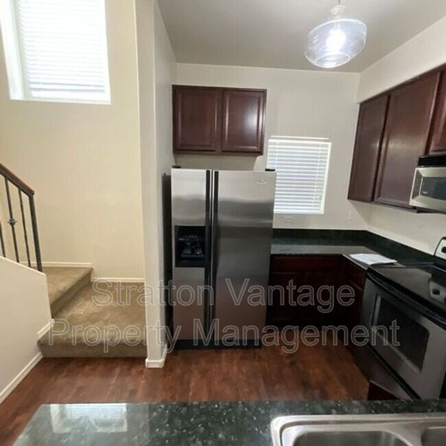 34727 N 30th Ave Phoenix, AZ 85086 photo 2