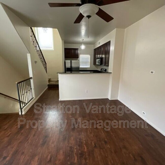 34727 N 30th Ave Phoenix, AZ 85086 photo 3