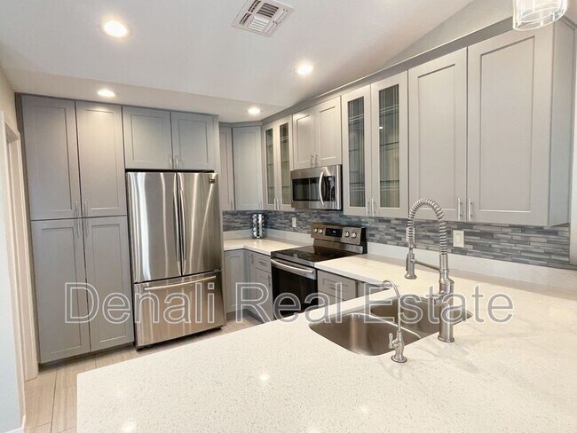 10650 N 33rd Pl Phoenix, AZ 85028 photo 5