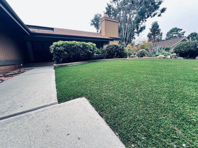 3074 Sonja Ct Oceanside, CA 92056 photo 4