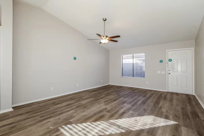 20212 N 34th Pl Phoenix, AZ 85050 photo 4