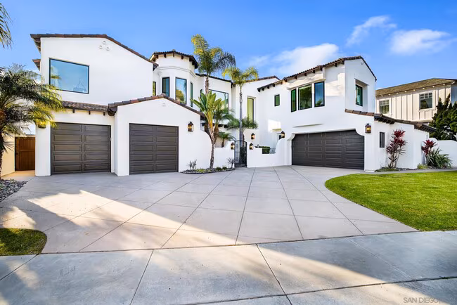 1070 Coronado Ave Coronado, CA 92118
