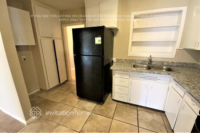 840 E Mountain View Rd Phoenix, AZ 85020 photo 4