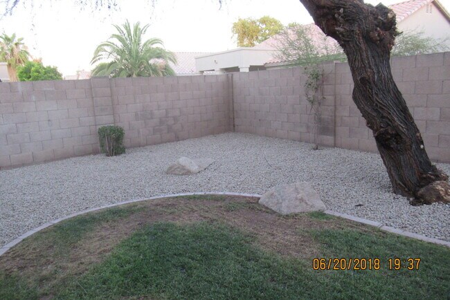 961 W Saragosa St Chandler, AZ 85225 photo 2