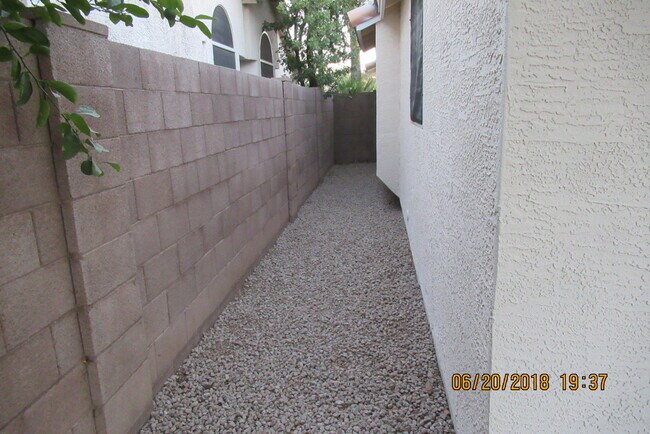 961 W Saragosa St Chandler, AZ 85225 photo 4