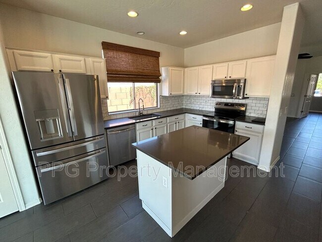 14458 W Indianola Ave Goodyear, AZ 85395 photo 3