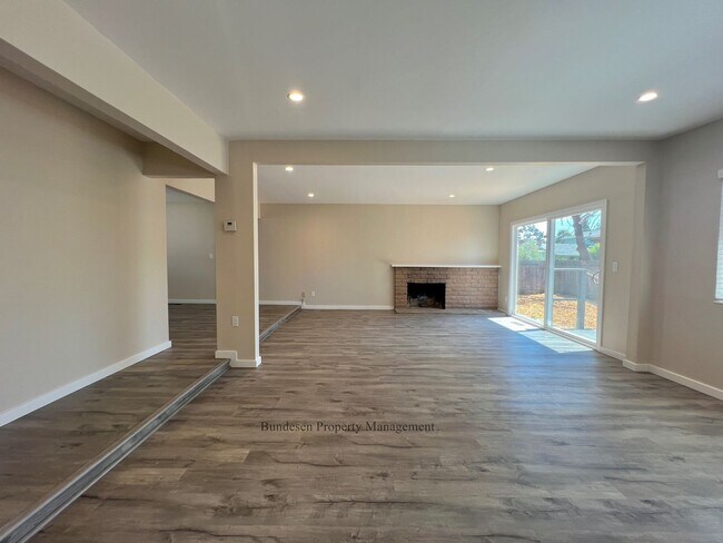 410 Sutter St Petaluma, CA 94954 photo 5