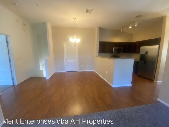 1350 S Greenfield Rd Mesa, AZ 85206 photo 4