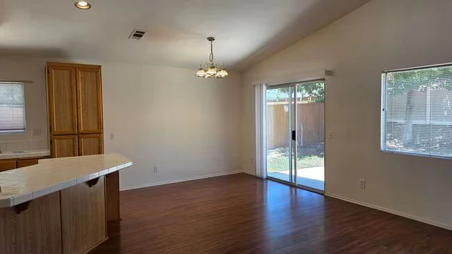 33228 Cam Piedra Rojo Temecula, CA 92592 photo 3