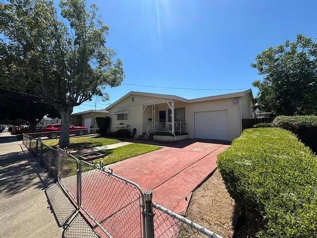 210 Benjamin Ave Pittsburg, CA 94565 photo 2