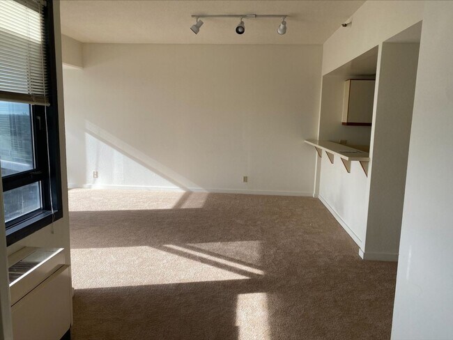 6363 Christie Ave Emeryville, CA 94608 photo 5