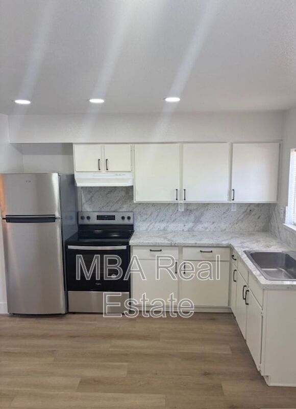 5040 N 18th Ave Phoenix, AZ 85015