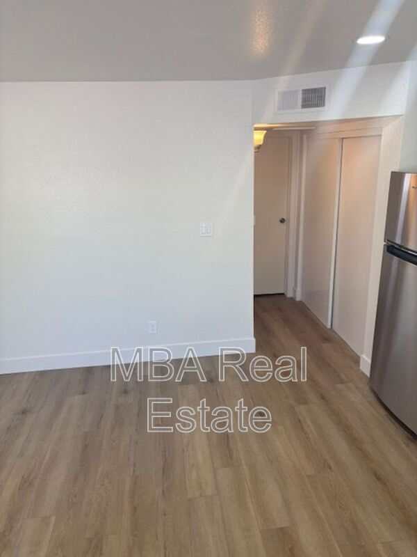 5040 N 18th Ave Phoenix, AZ 85015 photo 2