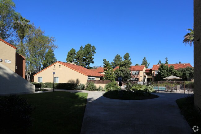 Alta Vista Apartments photo 4