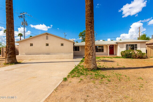 809 N Gilbert Ave