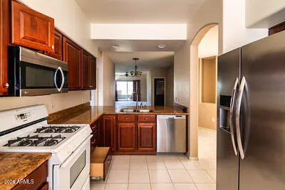 7401 W Arrowhead Clubhouse Dr Glendale, AZ 85308 photo 5
