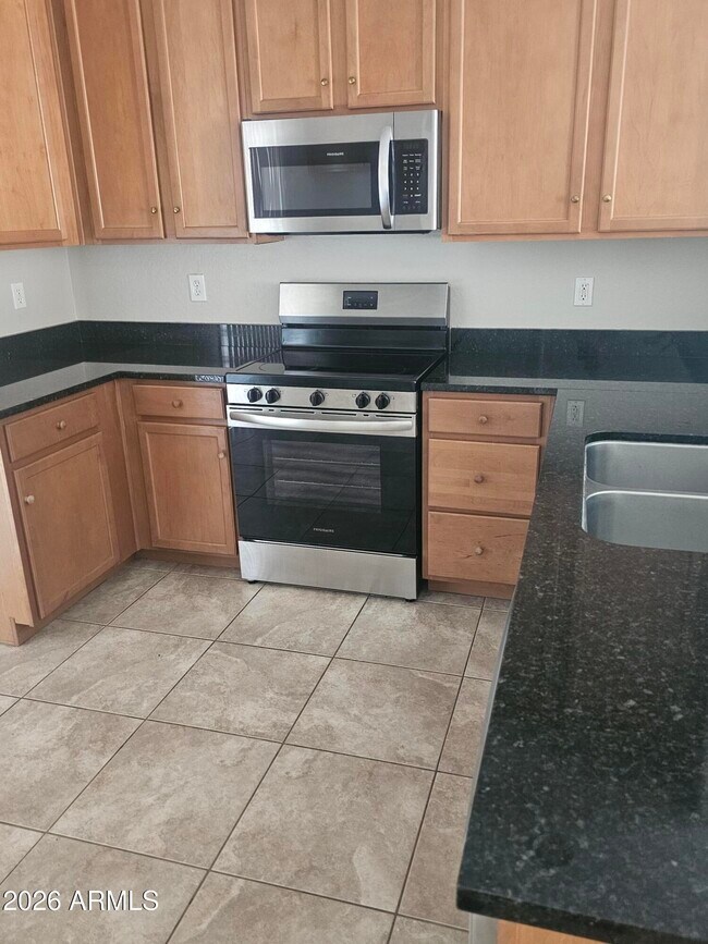 41240 W Capistrano Dr Maricopa, AZ 85138 photo 4