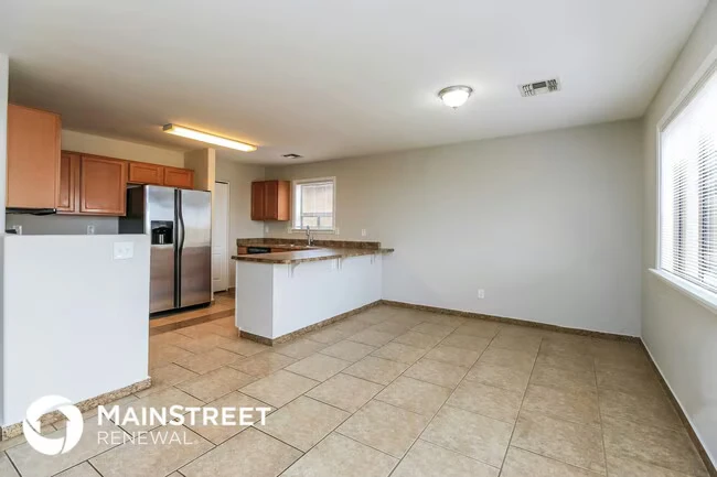 42478 W Hillman Dr Maricopa, AZ 85138 photo 4