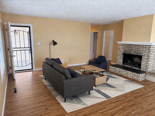 5847-5849 Mildred St San Diego, CA 92110