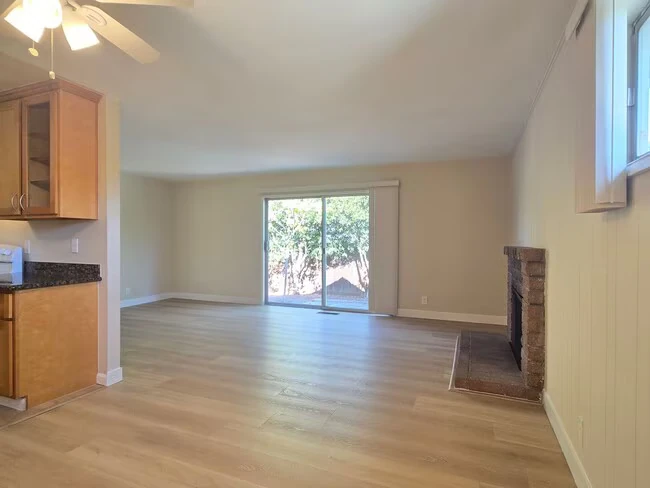 1712 Marshall Ct Los Altos, CA 94024 photo 3