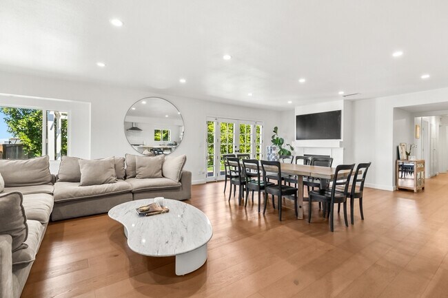 2691 Palomino Cir San Diego, CA 92037 photo 3