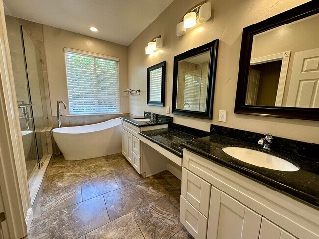 Beautifully Updated 4-bedroom Home In Santa Clara photo 4