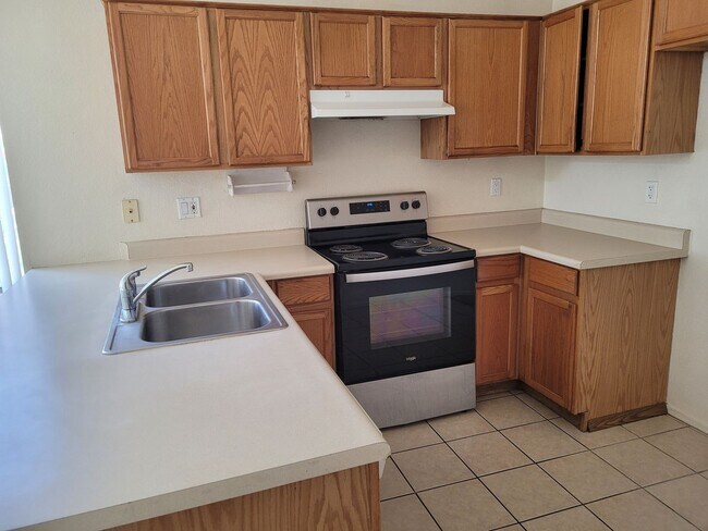 8817 N 65th Dr photo 4