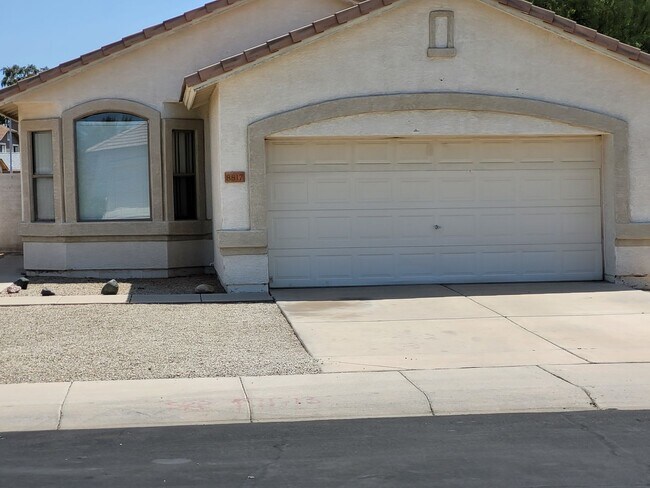 8817 N 65th Dr photo 2