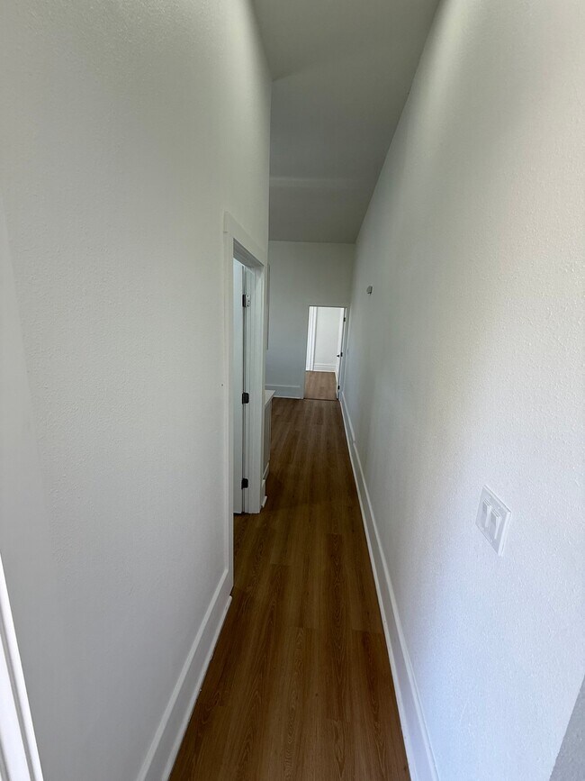 3238 Adeline St Oakland, CA 94608 photo 2