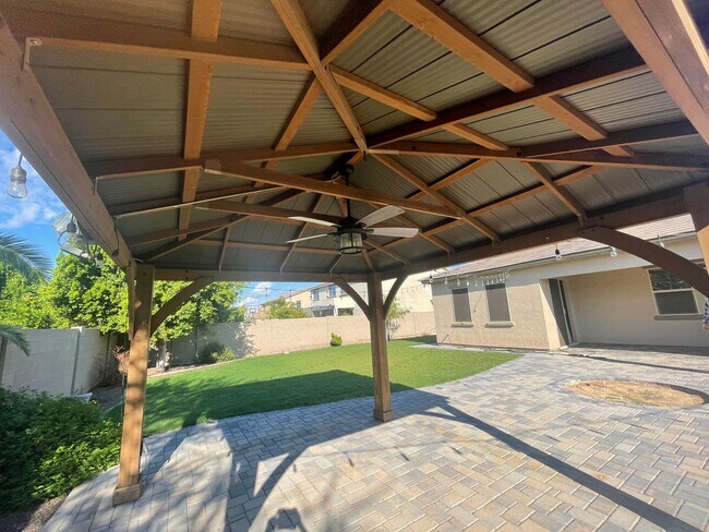 7601 W Berridge Ln Glendale, AZ 85305 photo 3