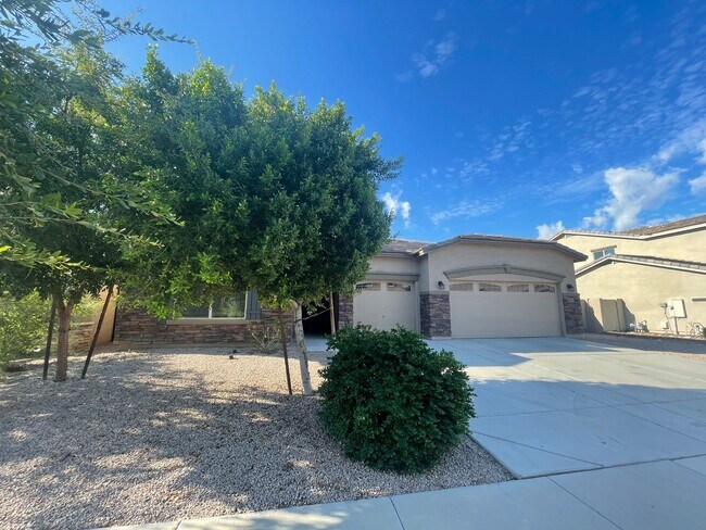7601 W Berridge Ln Glendale, AZ 85305 photo 2